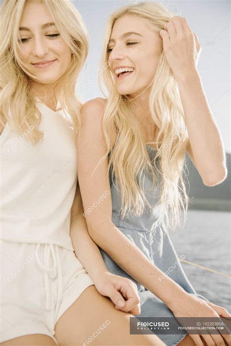 BLONDE SISTER S.R.L..